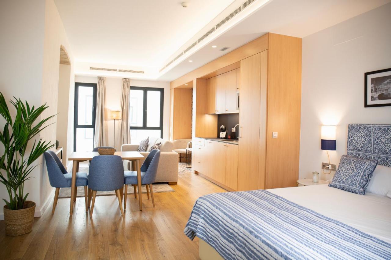 Nqn Aparts & Suites Sevilla Exteriör bild