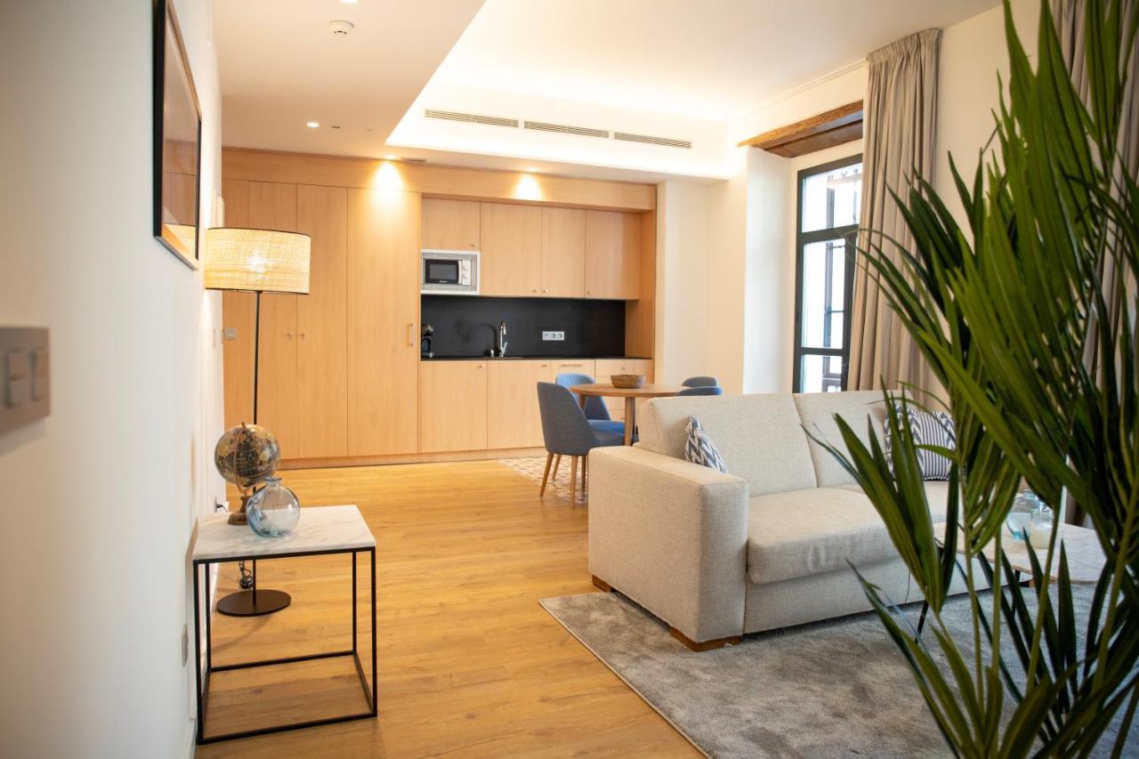 Nqn Aparts & Suites Sevilla Exteriör bild