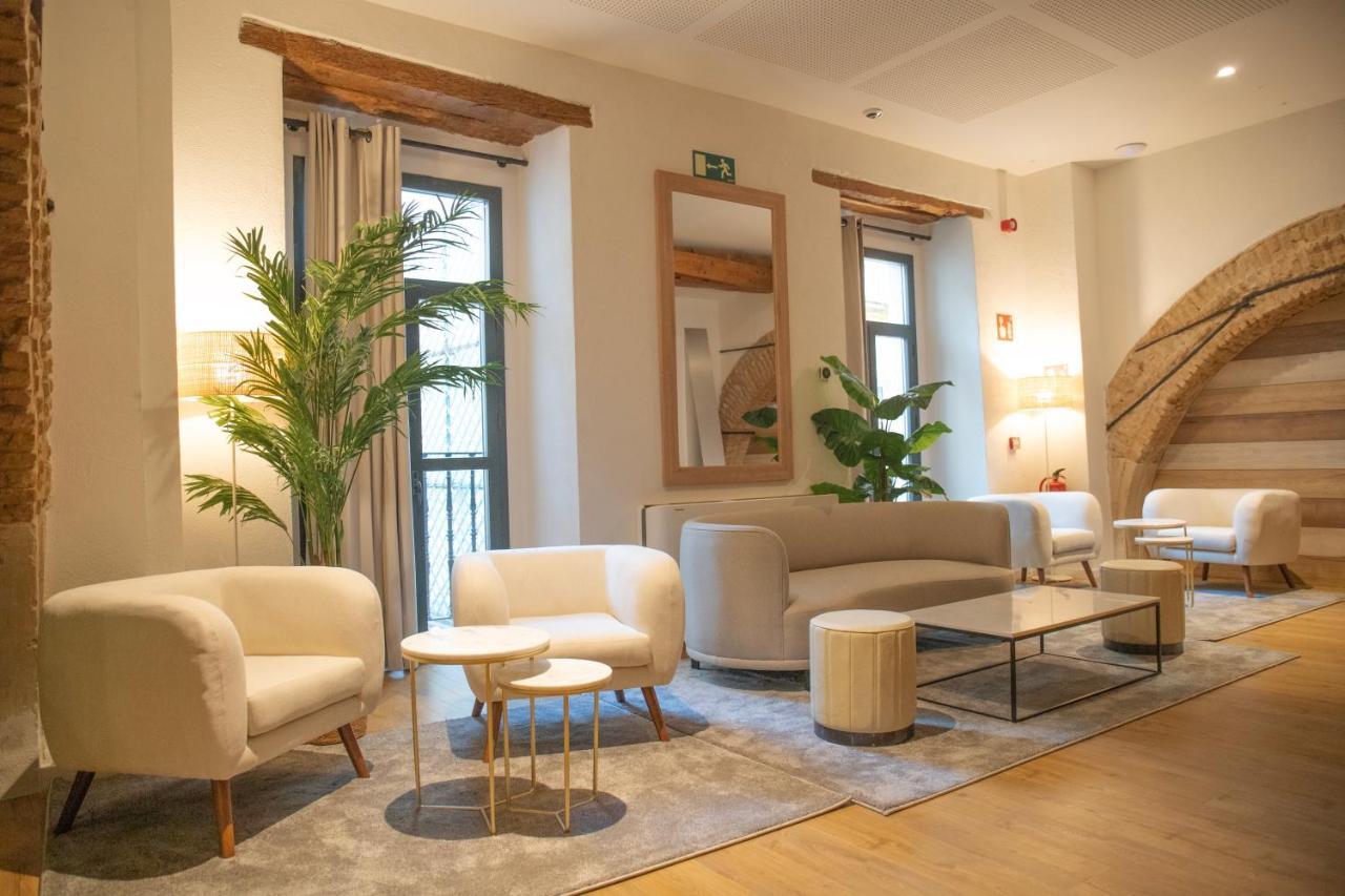 Nqn Aparts & Suites Sevilla Exteriör bild