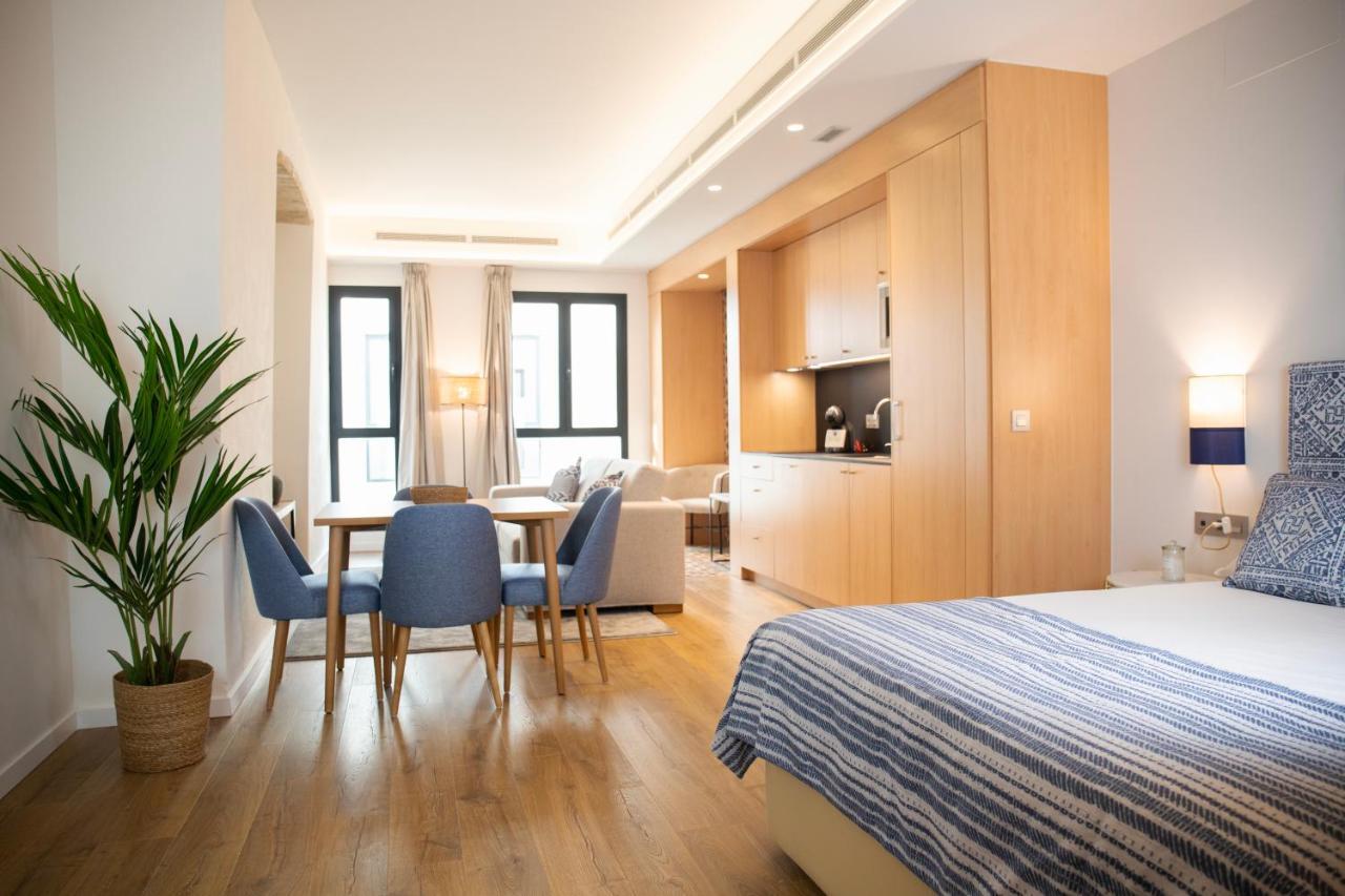 Nqn Aparts & Suites Sevilla Exteriör bild