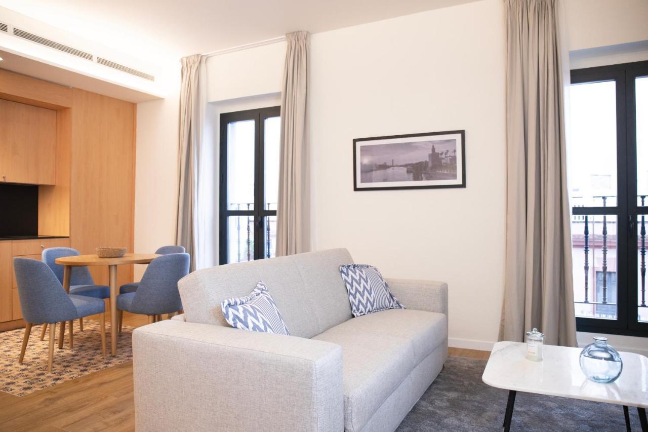 Nqn Aparts & Suites Sevilla Exteriör bild