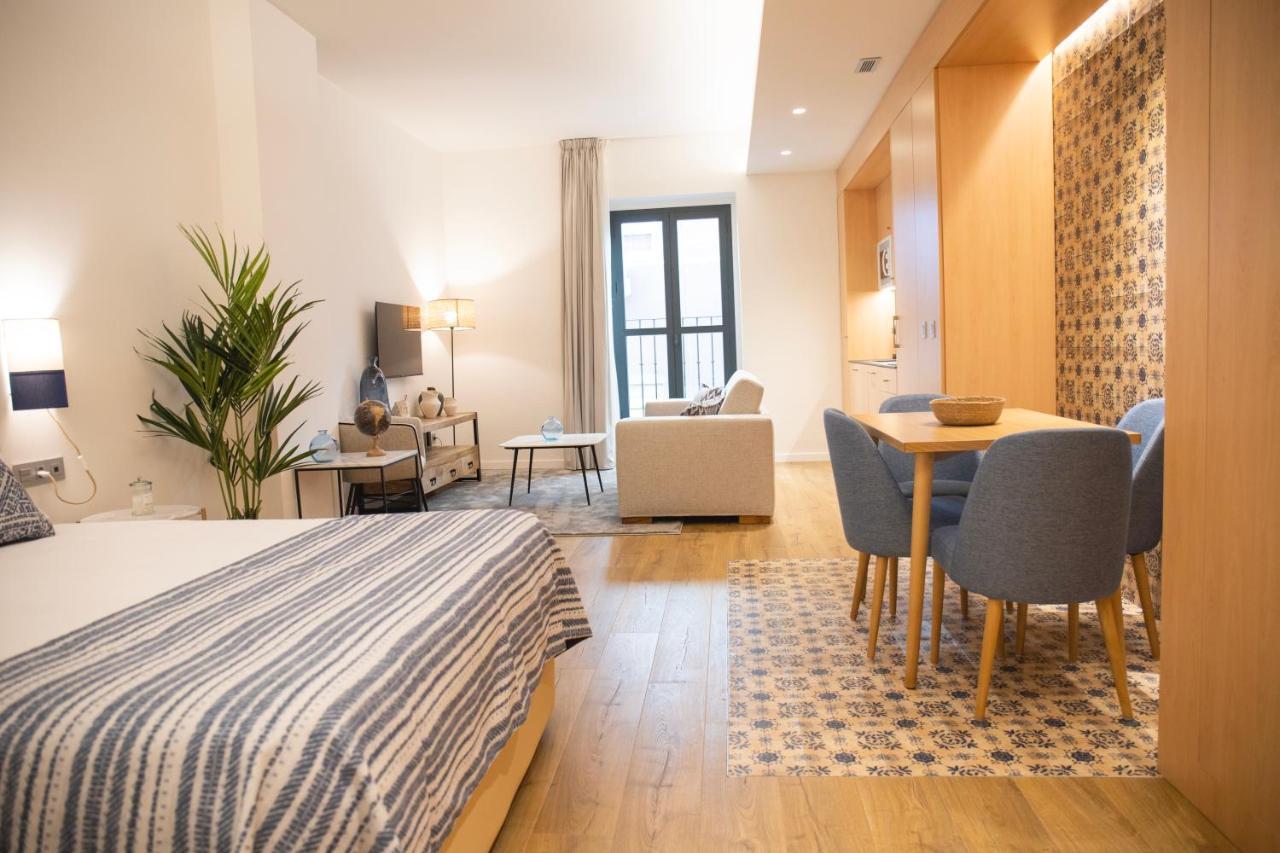 Nqn Aparts & Suites Sevilla Exteriör bild