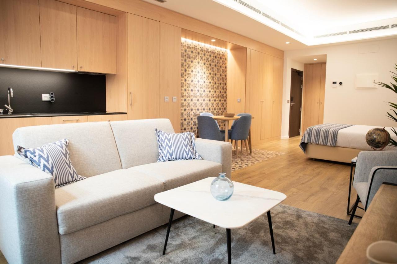 Nqn Aparts & Suites Sevilla Exteriör bild